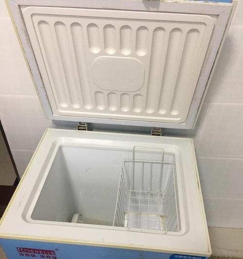 冰柜生锈的处理方法（如何有效防止和清除冰柜生锈问题）