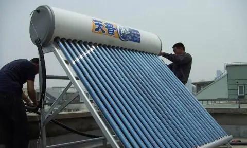 太阳能热水器的清洗方法（如何正确清洗太阳能热水器）