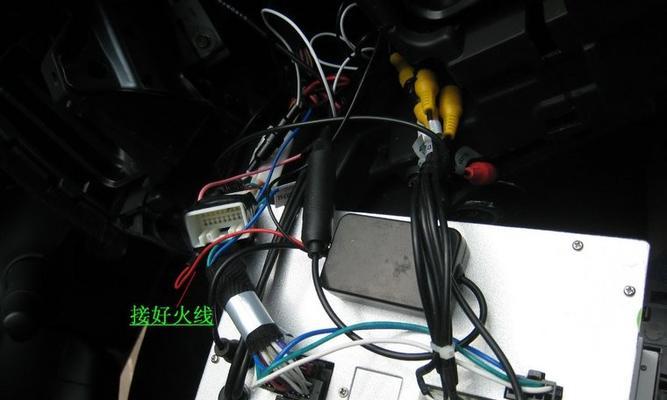 汽车中门音箱拆解视频教程？拆解后如何正确安装？