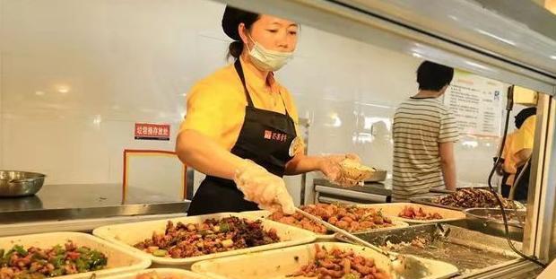 食堂阿姨模拟器打饭技巧有哪些？
