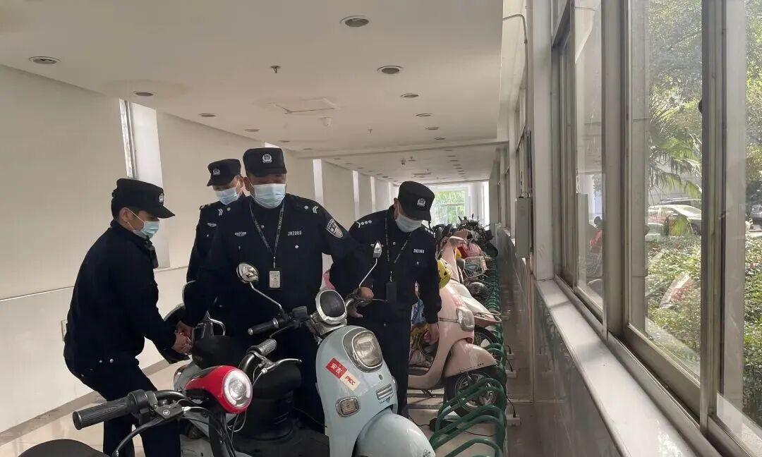 2月1日起,电动车、摩托车、三轮车上路“5必查”,车主注意 2月1日起,电动车、摩托车、三轮车上路“5必查”,车主注意